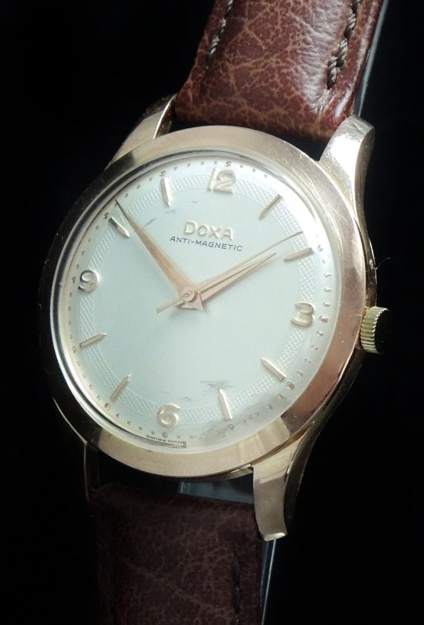 Serviced 35mm Doxa in Solid Pink Gold Case