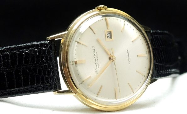 Important IWC automatic Watch of solid gold