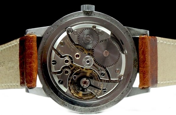 Original IWC Uhr mit schwarzem Explorer Ziffernblatt Vintage