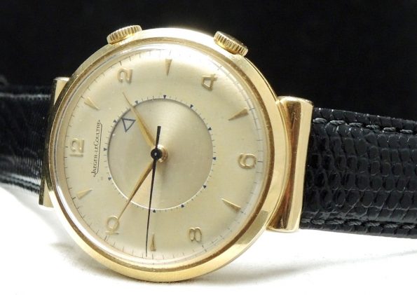 Rare Jaeger LeCoultre Memovox in Solid Gold Hooded Lugs