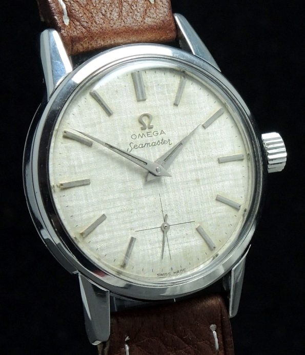Wonderful Omega Seamaster watch with Linen dial 35mm