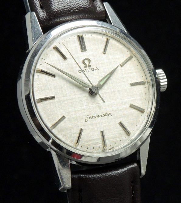 Perfect Omega Seamaster watch with Linen dial 35mm