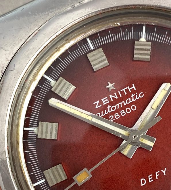 Zenith Defy 28800 Ref A7682 Edelstahl Automatik Automatik Bordeaux Zifferblatt von 1970