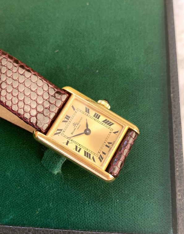 Erstbesitzer-Uhr Baume & Mercier Tank Solid Gold Vintage Full Set Box Papers
