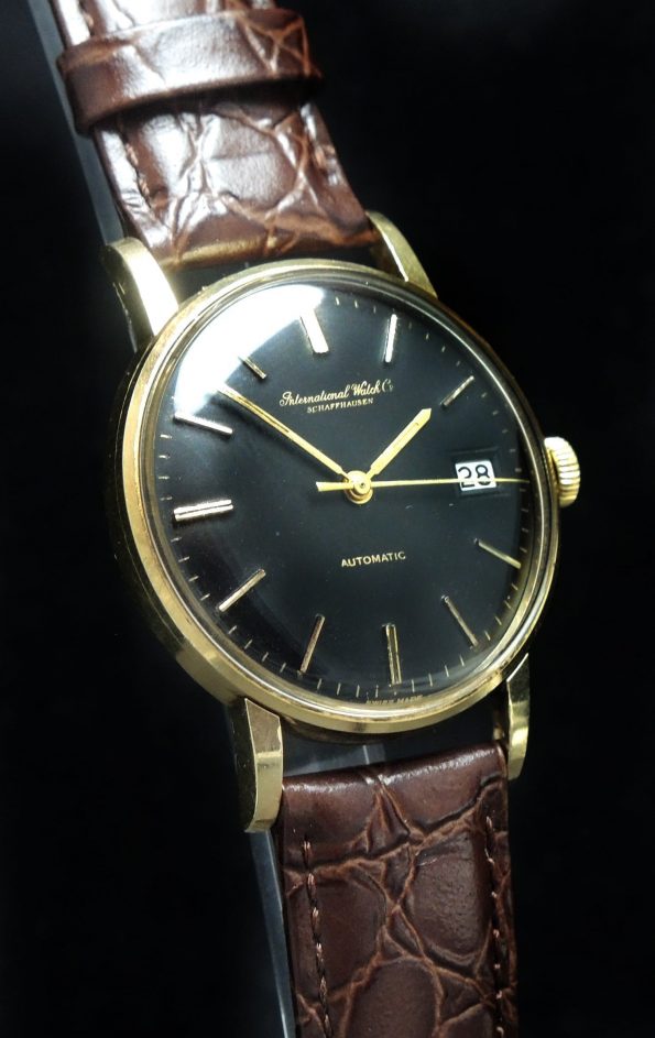 Reserved Wonderfull IWC Automatic Automatik solid gold black dial