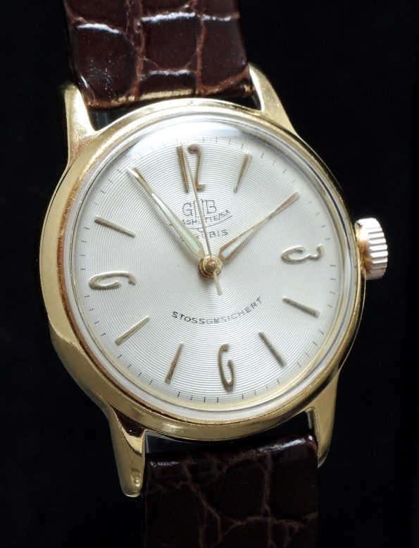 Perfect Glashütte Vintage watch with structured dial