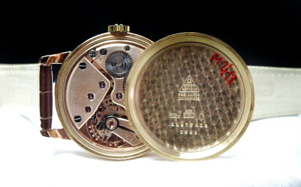 36mm Omega Vintage Uhr Rotgold mit schwarzem ZB