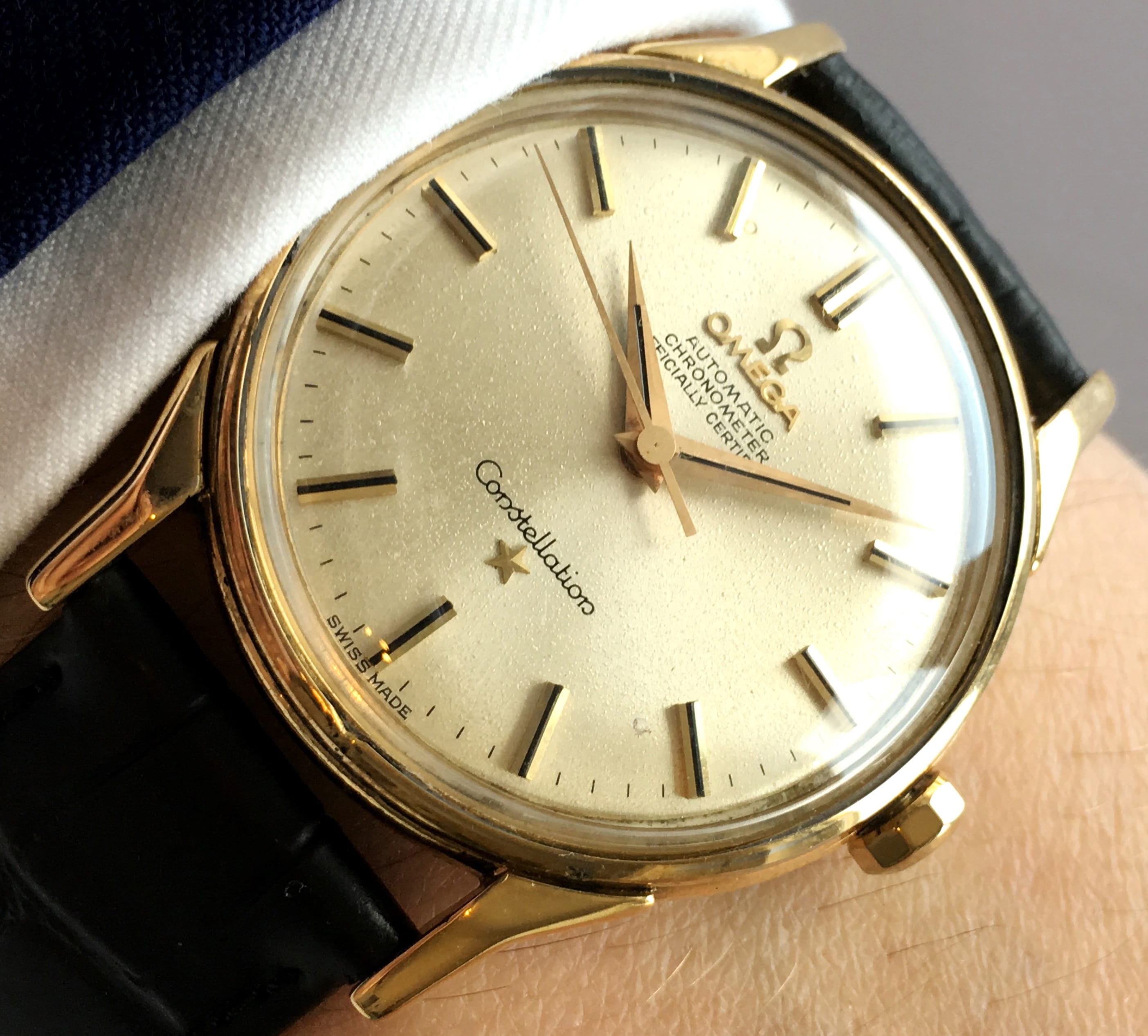 380 Euro Serviced SOLID GOLD Omega 