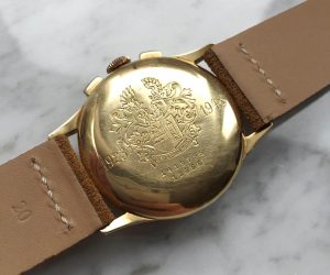 a2929 universal geneve gold (7)