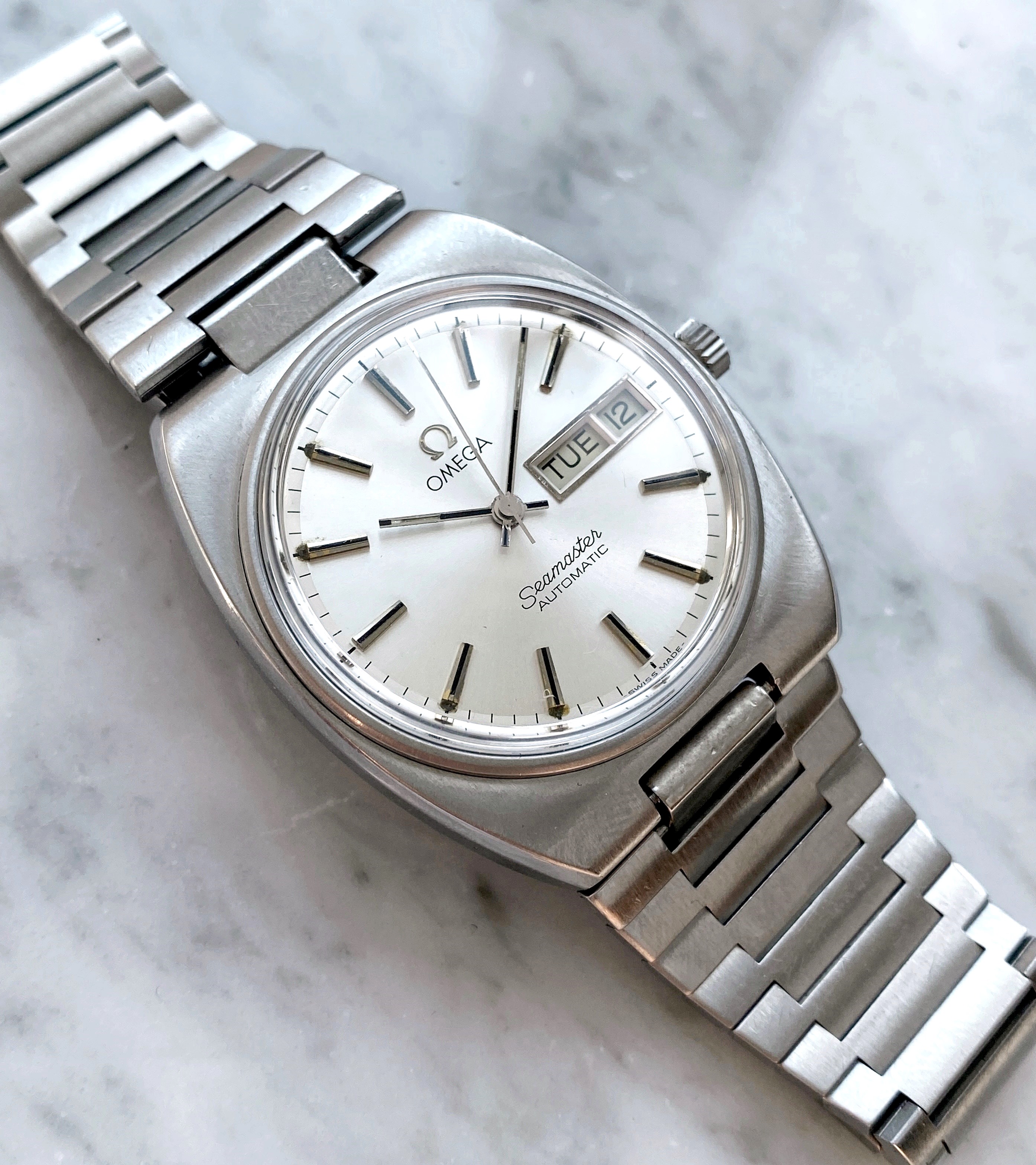 omega seamaster day date gold