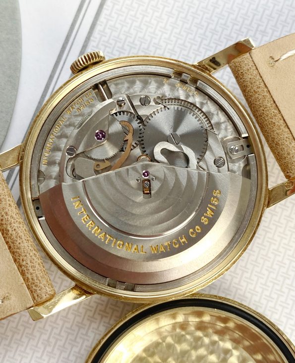 IWC Solid GOLD with EXTRACT Serviced by IWC in 2020