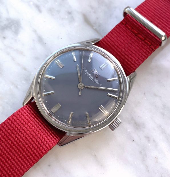 34mm IWC Vintage Uhr mit wunderschönem grauen Ziffernblatt Vintage