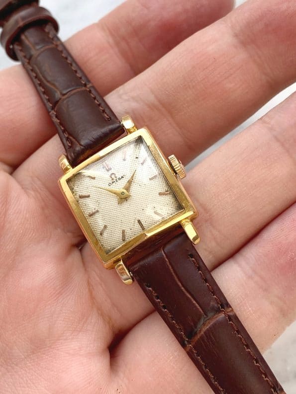 Vintage Omega Ladies Solid Gold Square Honeycomb Dial