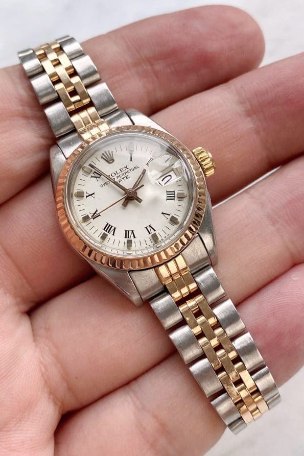 Uncommon Vintage Rolex Date Datejust 26mm Lady Twotone Steel and Rose Gold Automatic 6917